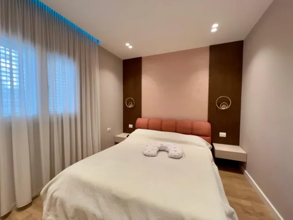 Tirane, shitet apartament 2+1+Ballkon Kati 1, 86 m² 210.000 € (ish fusha e aviacionit)