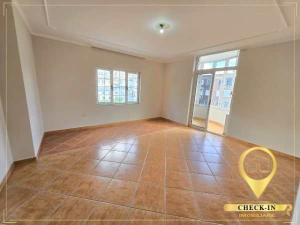Tirane, jepet me qera zyre Kati 3, 177 m² 1.800 € (Sheshi Wilson)