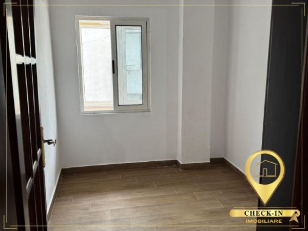 Tirane, jepet me qera zyre Kati 3, 177 m² 1.800 € (Sheshi Wilson)