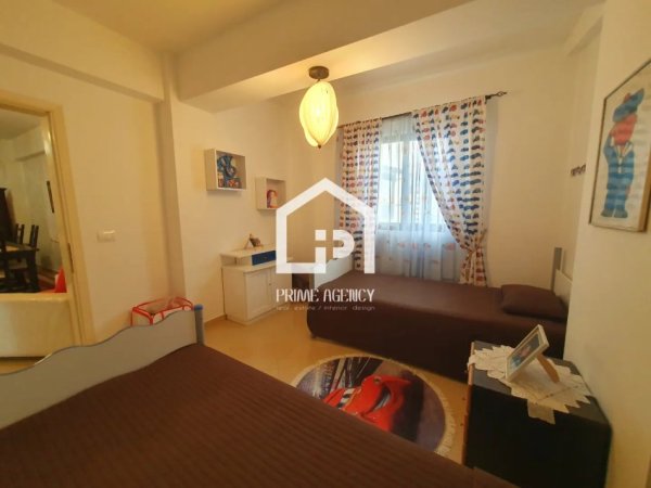 Pogradec, jepet me qera apartament 3+1+Ballkon Kati 7, 125 m² 50 € (POGRADEC)