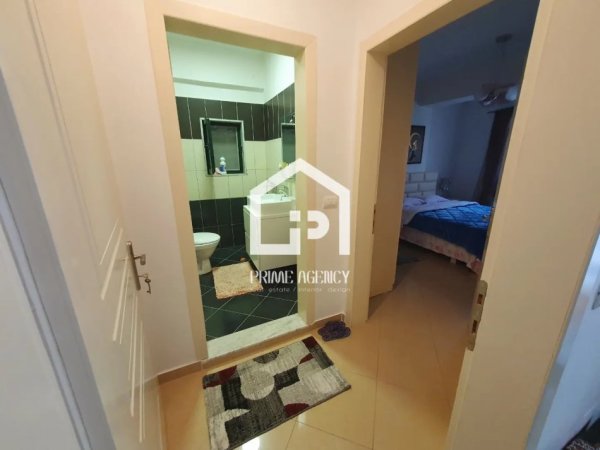 Pogradec, jepet me qera apartament 3+1+Ballkon Kati 7, 125 m² 50 € (POGRADEC)
