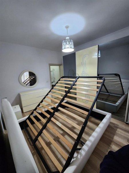 Tirane, jepet me qera apartament 2+1 Kati 3, 95 m² 550 € (Kodra e Diellit rr. Bill Klinton)