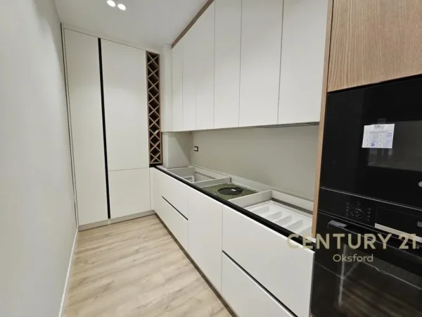 Tirane, shes apartament 2+1+2+POST PARKIMI , 111 m² 320.000 € (Liqeni i Thatë)