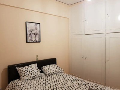 Tirane, jepet me qera apartament 3+1 Kati 2, 90 m² 600 € (tregu elektrik)
