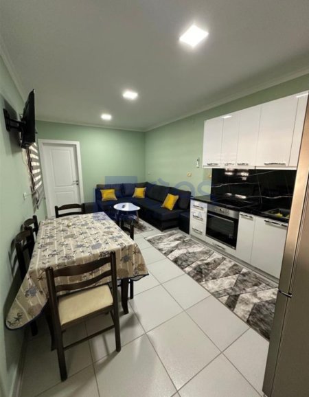 Tirane, jepet me qera apartament 1+1+Aneks Kati 5, 50 m² 450 € (Don Bosko , Viva Market)
