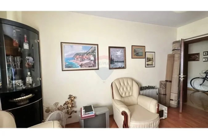 Tirane, shitet apartament 2+1 , 82 m² 150.000 € (21 Dhjetori)