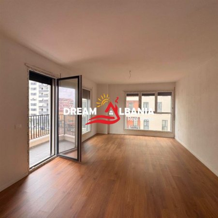 Tirane, jepet me qera zyre , 100 m² 600 € 