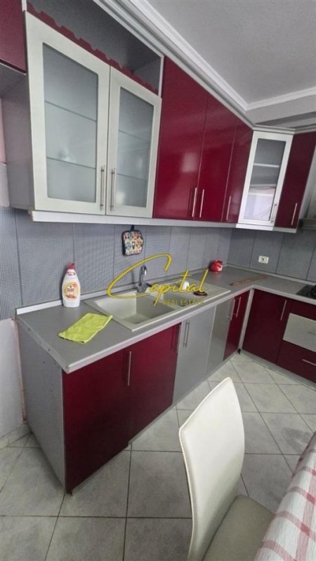 Tirane, jepet me qera apartament 1+1 Kati 7, 73 m² 380 € (MISTO MAME)