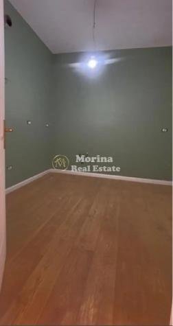 Tirane, jepet me qera ambjent biznesi Kati 6, 80 m² 750 € (”Rr.Urani Pano” Tek Galeria)