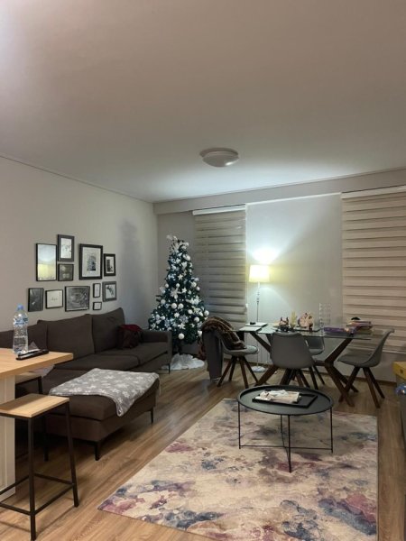 Tirane, jepet me qera apartament 2+1 , 113 m² 800 € (21 Dhjetori)