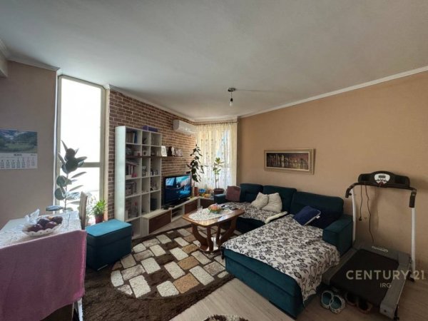 Tirane, shitet apartament 1+1 Kati 2, 75 m² 78.000 € 