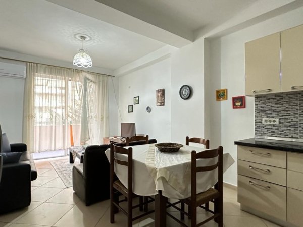 Tirane, jap me qera apartament 1+1 Kati 5, 63 m² 400 € (Astir)