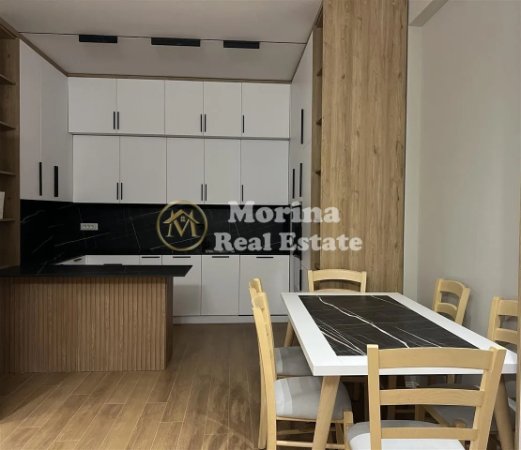 Tirane, jepet me qera apartament 2+1 Kati 6, 100 m² 700 € (Sheshi Shqiponja)