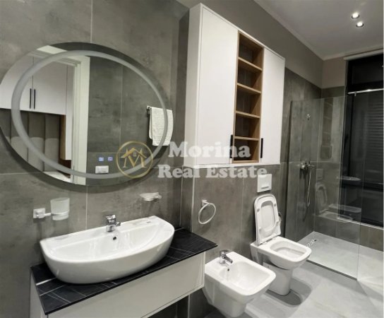 Tirane, jepet me qera apartament 2+1 Kati 6, 100 m² 700 € (Sheshi Shqiponja)