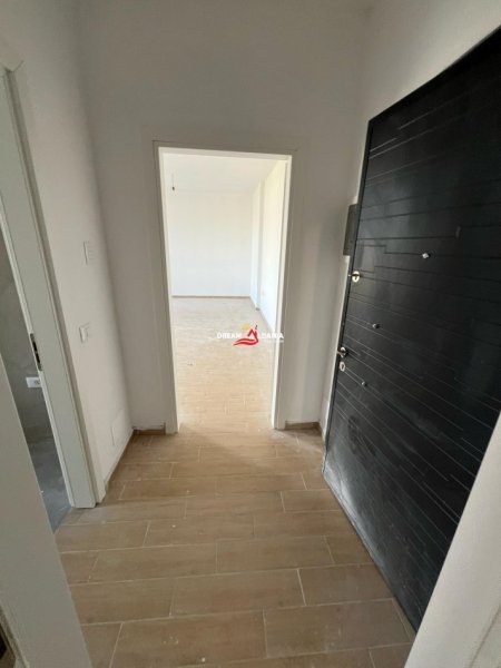 Tirane, shitet apartament 1+1 , 77 m² 140.000 € 