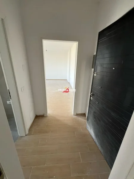 Tirane, shitet apartament 1+1 , 77 m² 132.000 €