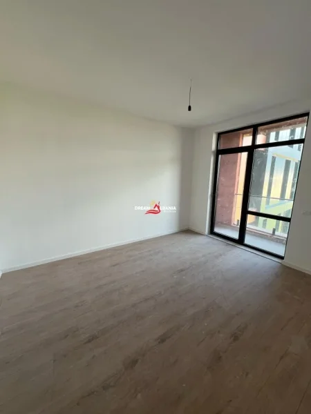 Tirane, shitet apartament 1+1 , 77 m² 132.000 €