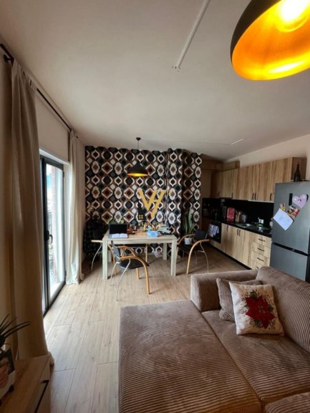 Tirane, shitet apartament 2+1+Ballkon Kati 8, 91 m² 206.000 € (SELVIA)