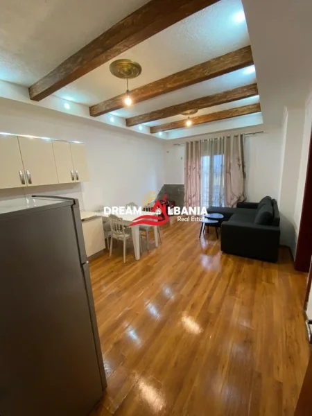 Tirane, jepet me qera apartament 1+1 , 65 m² 420 € 