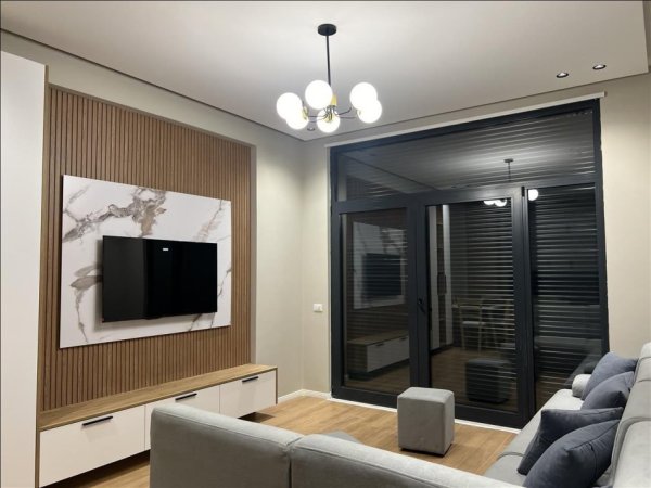 Tirane, jepet me qera apartament 2+1+Ballkon Kati 5, 100 m² 70,000Leke (Ish Sheshi Shqiponja,Rruga Tahir Kadare)