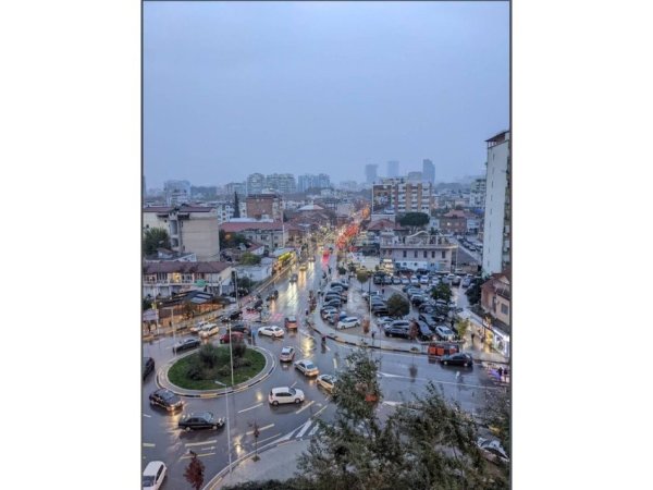 Tirane, shes apartament 3+1+2 , 164 m² 299.000 € (Komuna e Parisit)