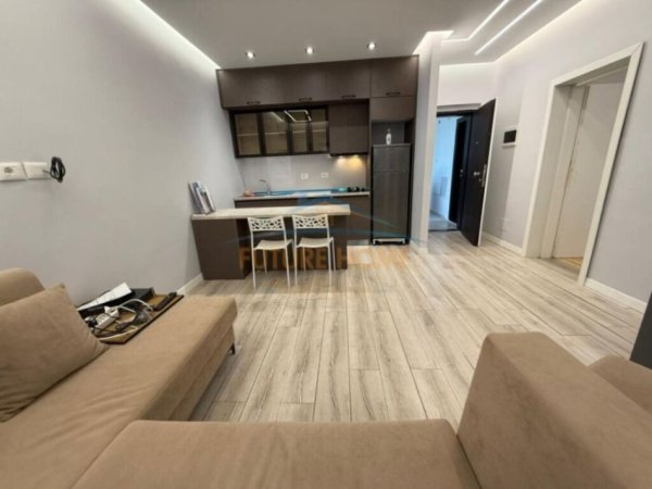 Tirane, shitet apartament 1+1 Kati 6, 48 m² 100.000 € (Rruga Hoxha Tahsim)