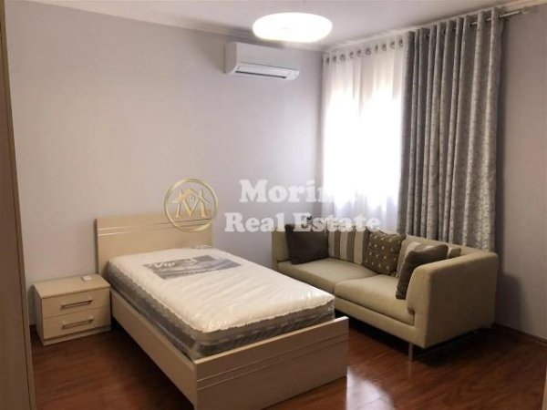 Tirane, jepet me qera apartament 3+1+Aneks+Ballkon Kati 6, 150 m² 1.050 € (Qender-Shallvaret)