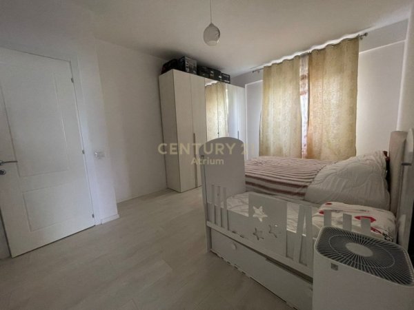 Tirane, jap me qera apartament 2+1+2 , 101 m² 600 € (Liqeni i Thatë)