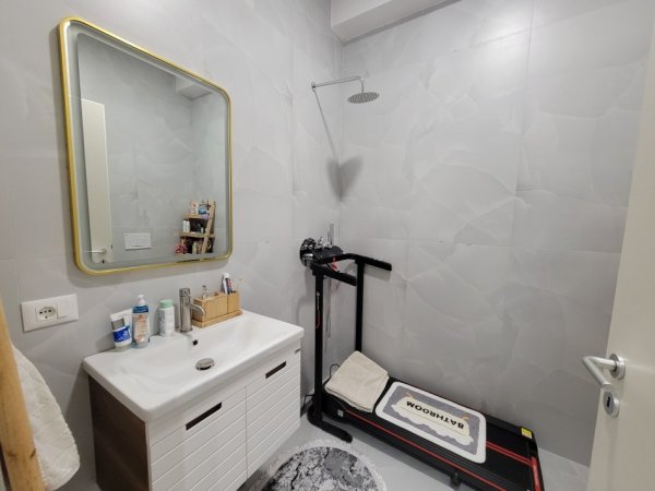 Tirane, shitet apartament 2+1 Kati 4, 87 m² 160.000 € (Ali den)
