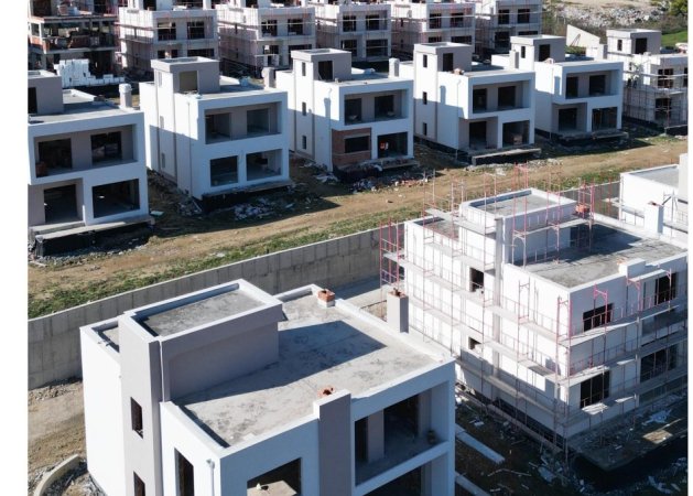 🔥Shitet: Vile LUKSOZE +Pishine (📍Rez. Olive Park - RR ELBASANIT) -Pagesë me Këste🔥S. Nd:295m2  S. Tr:374m2 |🔥1840€/m²