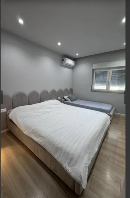 Tirane, shitet 1+1+Ballkon Kati 4, 97 m² 135.000 € (Bulevardi Ri)