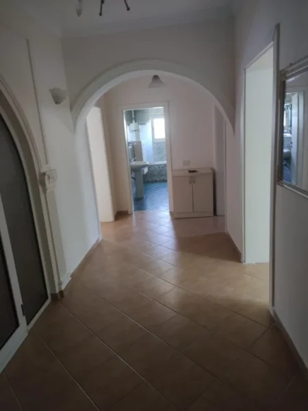 Tirane, jepet me qera apartament 3+1 , 131 m² 600 € (Stadiumi Dinamo)