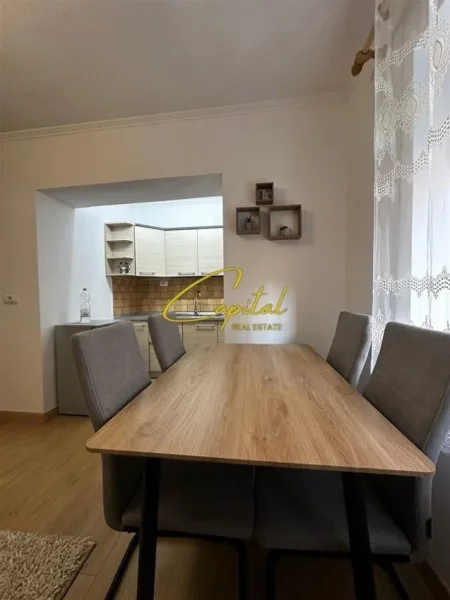 Tirane, jepet me qera apartament 1+1 Kati 2, 75 m² 600 € (RRUGA MYSLYM SHYRI)