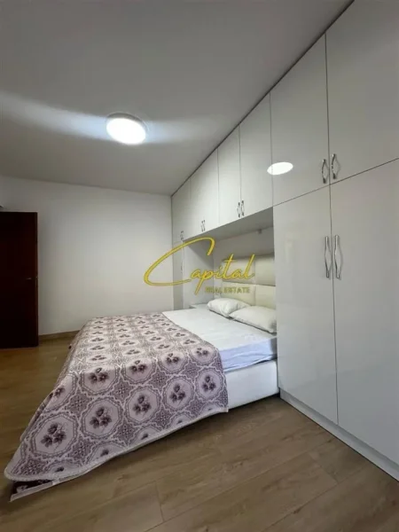 Tirane, jepet me qera apartament 1+1 Kati 2, 75 m² 600 € (RRUGA MYSLYM SHYRI)