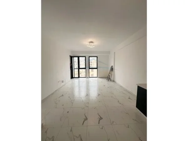 Tirane, shitet apartament 1+1 Kati 7, 68 m² 120.000 € 