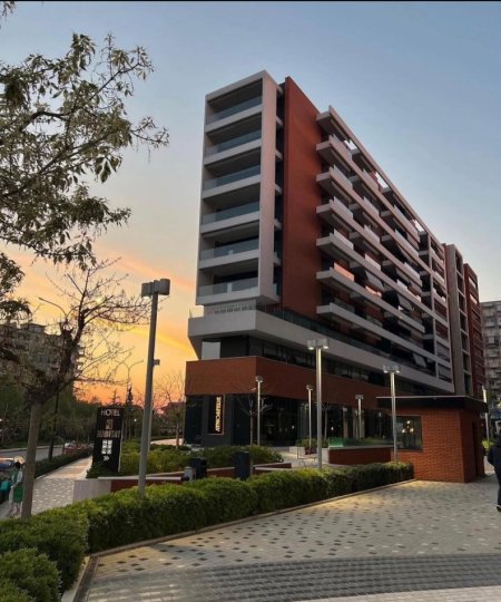 Tirane, jepet me qera zyre Kati 4, (Kompleksi Delijorgji)