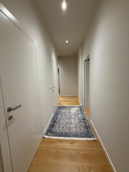 Tirane, jepet me qera apartament 2+1 , 90 m² 1.200 € (Rruga e Kosovareve)