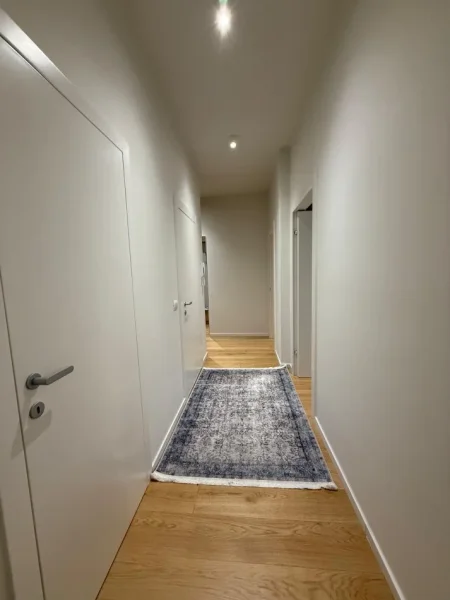 Tirane, jepet me qera apartament 2+1 , 90 m² 1.200 € (Rruga e Kosovareve)