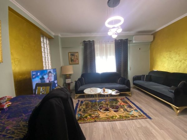 Tirane, shitet apartament 2+1 Kati 11, 80 m² 195.000 € (Rruga e Kavajes te Globe)