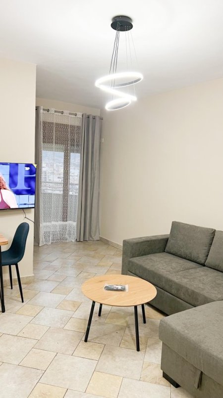 Tirane, jepet me qera apartament 1+1 Kati 15, 55 m² 600 € (Rruga Kostandin Kristoforidhi, 9 kateshet, te Prokuroria)