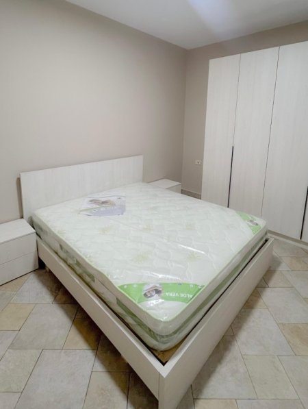 Tirane, jepet me qera apartament 1+1 Kati 15, 55 m² 600 € (Rruga Kostandin Kristoforidhi, 9 kateshet, te Prokuroria)