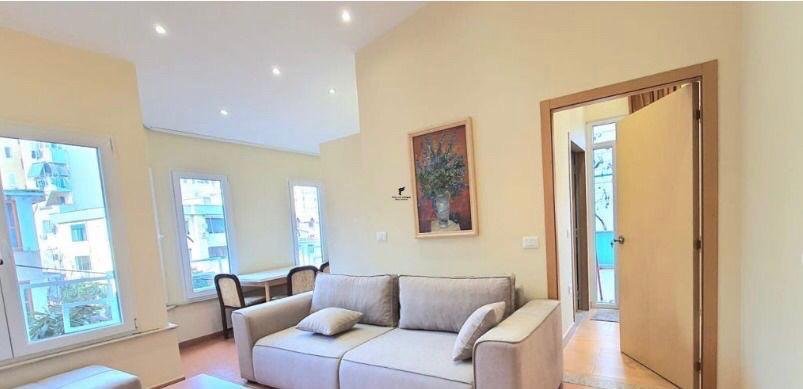 Tirane, jepet me qera apartament 2+1+Ballkon Kati 3, 120 m² 650 € (MYSLYM SHYRI)