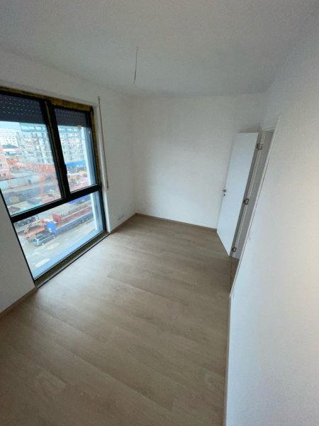Tirane, shitet apartament 2+1+Ballkon Kati 5, 117 m² 152.750 € (akses tirana)