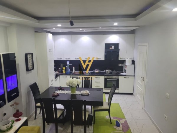 Tirane, shitet apartament 2+1+Ballkon Kati 3, 97 m² 140.000 € (YZBERISHT)
