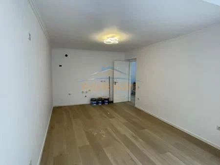Tirane, shitet apartament 2+1 Kati 1, 72 m² 188.000 € (Rruga e Kavajes, AREA49043)