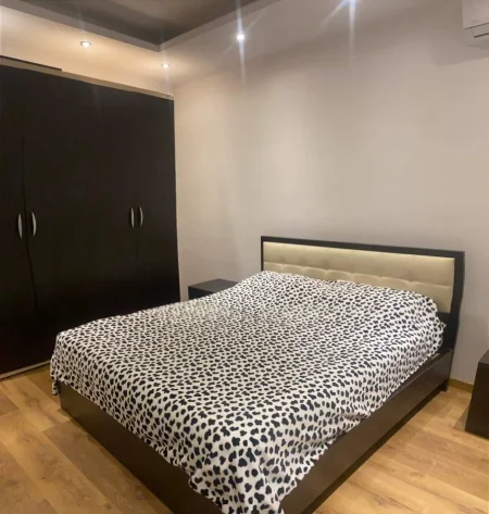 Jepet me qera 2+1 te Gjiri Lalzit kompleksi Lura1