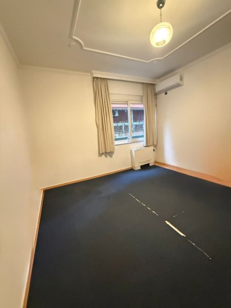 Tirane, jepet me qera apartament 4+1+Ballkon Kati 1, 180 m² 1.500 € (iSH BLLLOK)
