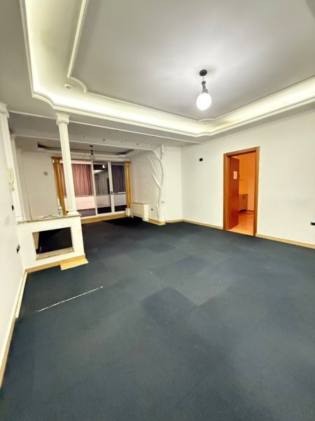 Tirane, jepet me qera apartament 4+1+Ballkon Kati 1, 180 m² 1.500 € (iSH BLLLOK)