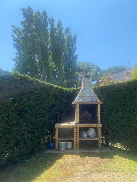 Jepet me qera 2+1 te Gjiri Lalzit kompleksi Lura1