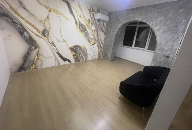 Tirane, ndarje qeraje ambjent biznesi Kati 2, 40 m² 350 € (Ish parku i Autobuzave)